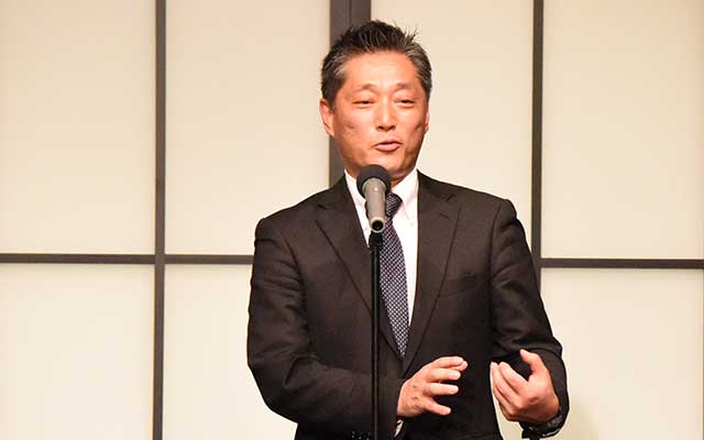 吉野次郎氏