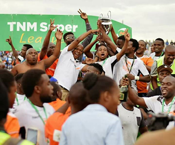 18 03 23 ワンダラーズfc 日本企業21社と18年シーズンスポンサー契約 プレスリリース 株式会社ビィ フォアード 18 03 23 ワンダラーズfc 日本企業21社と18年シーズンスポンサー契約 プレスリリース 株式会社ビィ フォアード