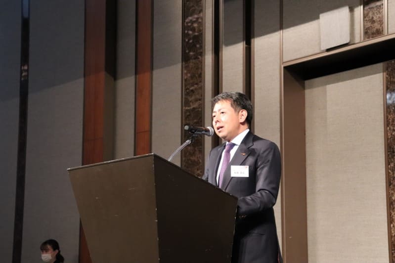 ビィ・フォアード 取締役 末盛 貴弘